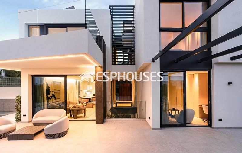 Foto e35a80e0-51c2-4626-ae43-4cf2f3ecde1d. Casa amb aparcament piscina a Varadero Nucia (la)