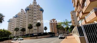 Apartament a Puerto Deportivo. Piso de 3 dormitorios con vistas despejadas, piscina y parking e