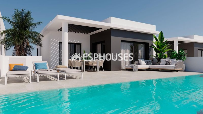 Foto 8791d58e-9a32-446b-8897-6ffa04f32524. Casa amb aparcament piscina a Rojales