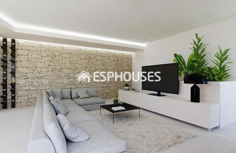 Foto 29362cfa-3aa9-4b60-ba87-f7d320292097. House with parking pool in Zona Levante - Playa Fossa Calp