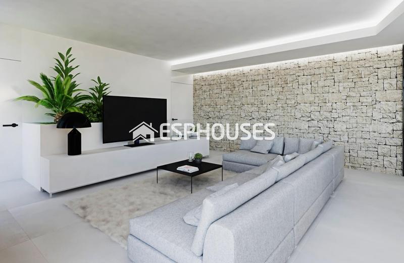 Foto 48a1b286-d960-4819-ba44-c2a49b567b0a. House with parking pool in Zona Levante - Playa Fossa Calp