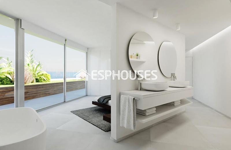 Foto bacdef14-6974-462b-af22-b44cc2e0f1da. House with parking pool in Zona Levante - Playa Fossa Calp