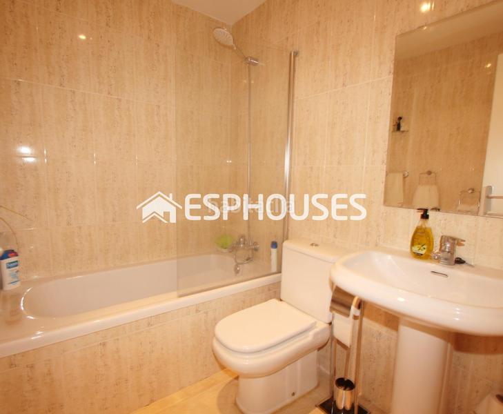 Foto 11473a8d-c3df-477f-8858-3ad74fecce9b. Penthouse with parking pool in Altea la vella Altea