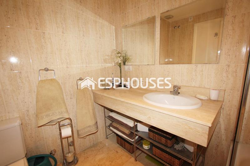 Foto 3d949d6a-4092-4c4a-acee-bd3e61cf1b5b. Penthouse with parking pool in Altea la vella Altea