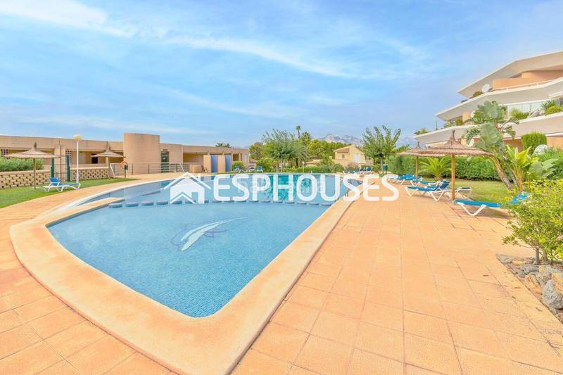 Foto 6e7bab24-f2e9-49a4-8a16-1d645a26706a. Penthouse with parking pool in Altea la vella Altea
