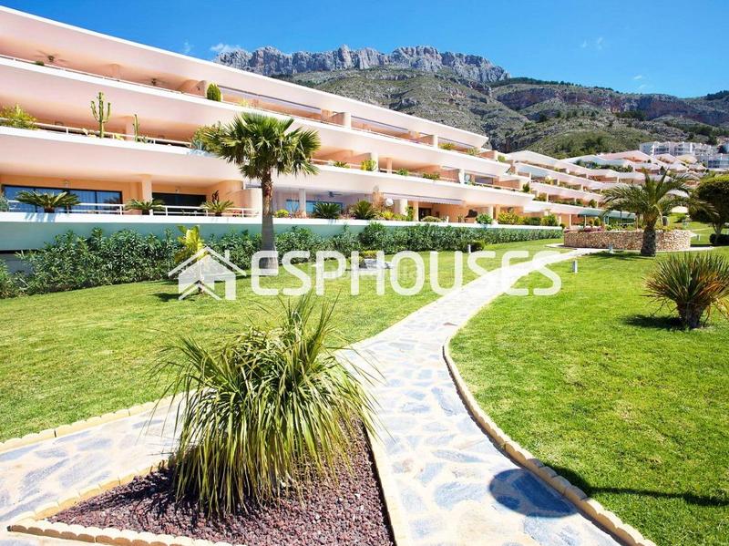 Foto 88205108-9593-40d6-912b-41ed2ebdaf18. Penthouse with parking pool in Altea la vella Altea