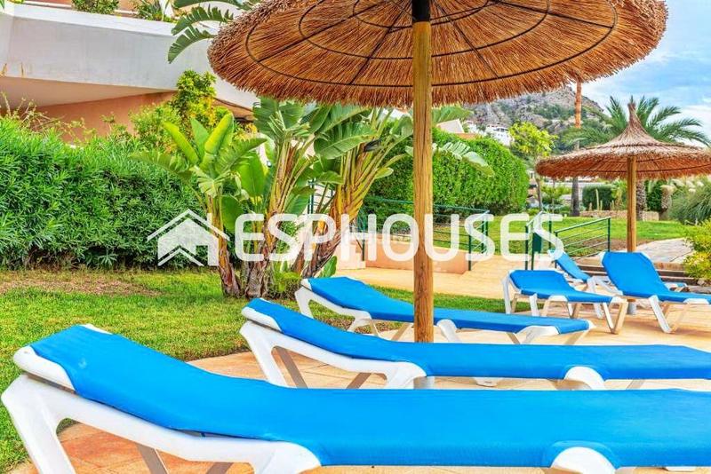 Foto e3bf37ce-ac9c-49b8-ade2-34e46dc9ee98. Penthouse with parking pool in Altea la vella Altea