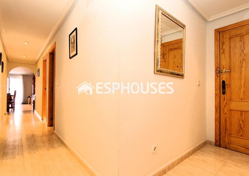 Foto f9c8adf6-c5df-4d3f-b22b-a66f6da3902d. Etagenwohnung in Pueblo Guardamar del Segura