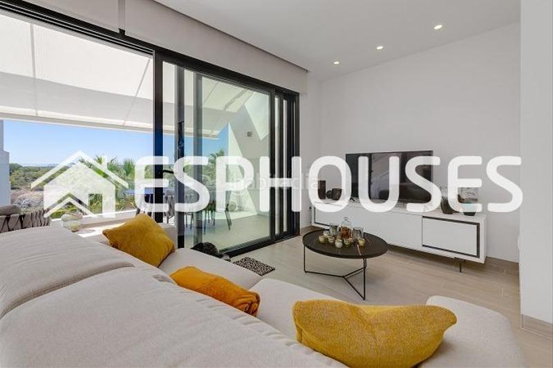 Foto f071a6bb-f9b5-46e5-81ac-852115cc51aa. Àtic amb aparcament piscina a Lomas de Campoamor - Las Ramblas Orihuela