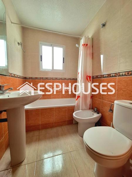 Foto ad456368-7973-4081-a532-819f287b71a0. Apartament amb calefacció aparcament a Pueblo Guardamar del Segura