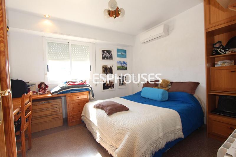 Foto 22ff4f01-626c-440f-8145-10a6f600ccd5. Casa amb aparcament piscina a Rebolledo Alicante