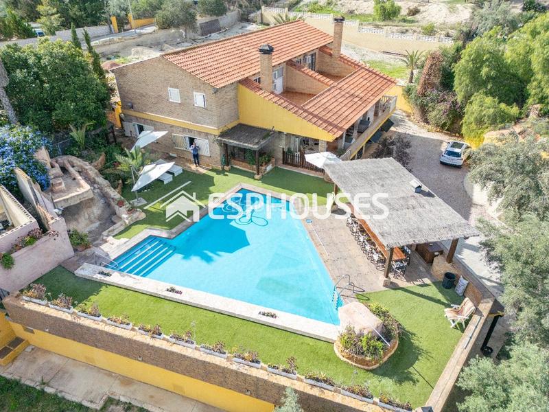 Foto fb15d137-2cea-4ea7-b65f-a1040dda8785. Casa amb aparcament piscina a Rebolledo Alicante