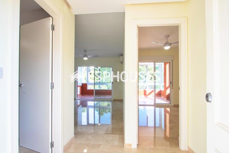 Foto e8ad510d-64e2-4e72-a48d-8b6cc09c95d3. Pis amb aparcament piscina a Altea la vella Altea