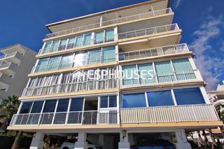 Apartament a L´Olla. Apartamento en complejo cerrado con acceso directo a la playa de