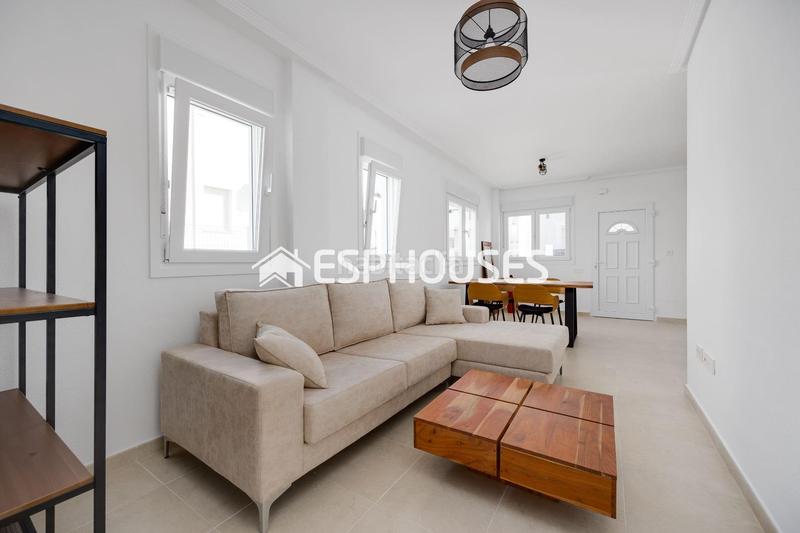 Foto 2f13511b-3435-4237-a29d-15d92856050d. Towny house with parking pool in San Fulgencio