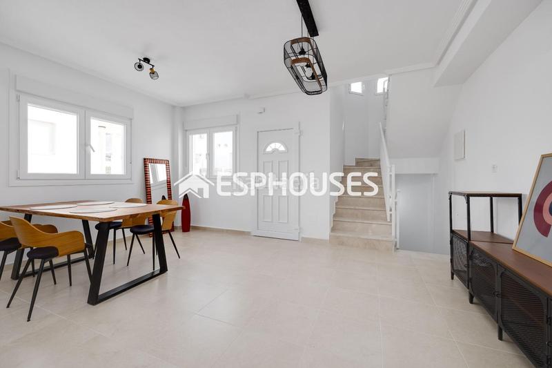 Foto 746a8463-c122-4a45-99ea-c7d0e0771cbb. Towny house with parking pool in San Fulgencio