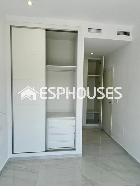 Foto 9227757e-0070-4bd9-952e-1153e63a8ce2. Casa a schiera con piscina in Polop