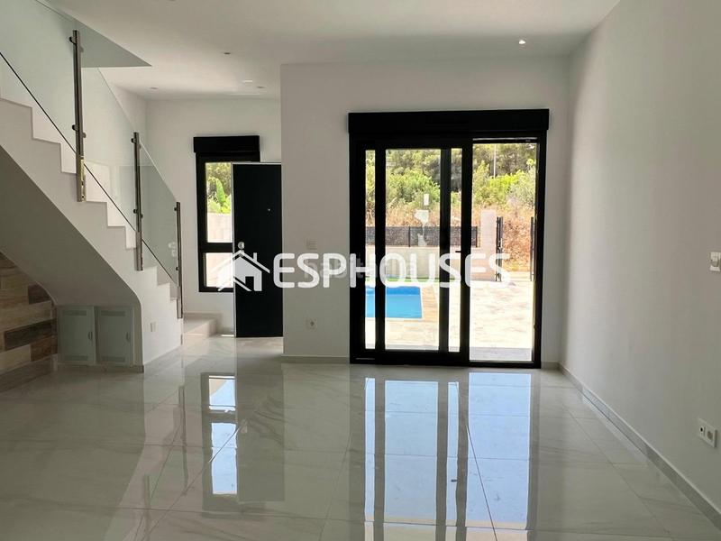 Foto d28ca412-2d11-4b25-a691-4c8b93d9e5fc. Casa a schiera con piscina in Polop