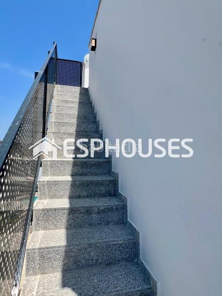 Foto f03d7d02-46c1-42fe-9362-ff8affb749bf. Casa a schiera con piscina in Polop