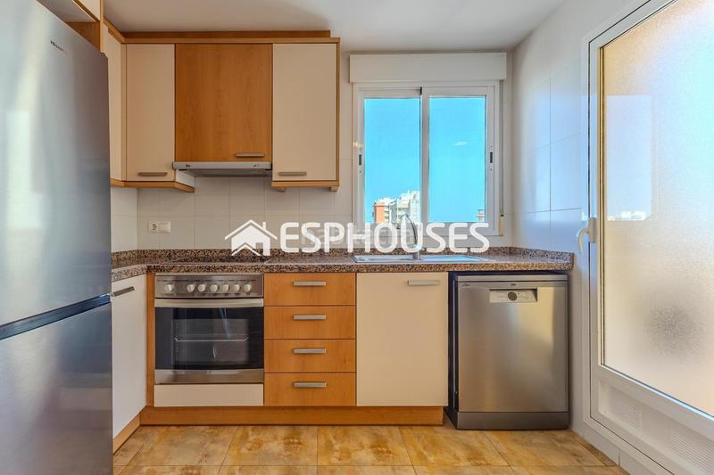 Foto c690ebf9-64ca-40c8-a603-ba835f6bd89c. Apartament amb aparcament piscina a Pueblo Guardamar del Segura