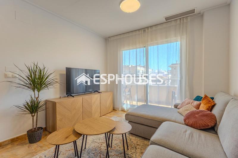 Foto e628135f-0889-48b6-889a-991d931abb39. Apartament amb aparcament piscina a Pueblo Guardamar del Segura