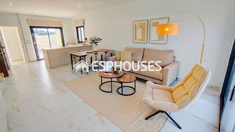 Foto ef9b885c-8a8c-465a-9f76-f7e68ee516eb. Maison avec parking piscine dans El Pinar de Campoverde Pilar de la Horadada