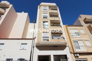 Etagenwohnung en Pueblo. Piso muy soleado en pleno centro del pueblo!cuenta con 3 dormito