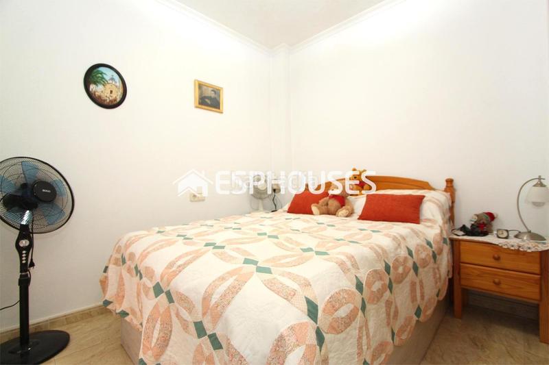 Foto ec6a0081-97a0-4522-b4d6-f329249fd5a1. Flat in Pueblo Guardamar del Segura