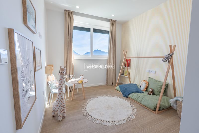 Foto dca85cc9-e913-4e8a-aae4-db1ccbcea2a8. Casa amb aparcament piscina a Casco urbano Polop