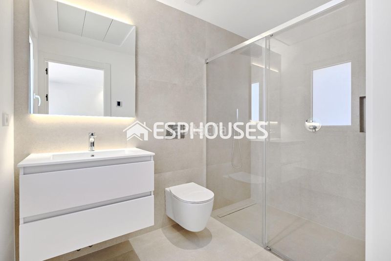 Foto 5ea122b7-d112-4a56-a01e-fa5f3bd69766. Casa amb aparcament piscina a Lomas de Cabo Roig - Los Dolses Orihuela