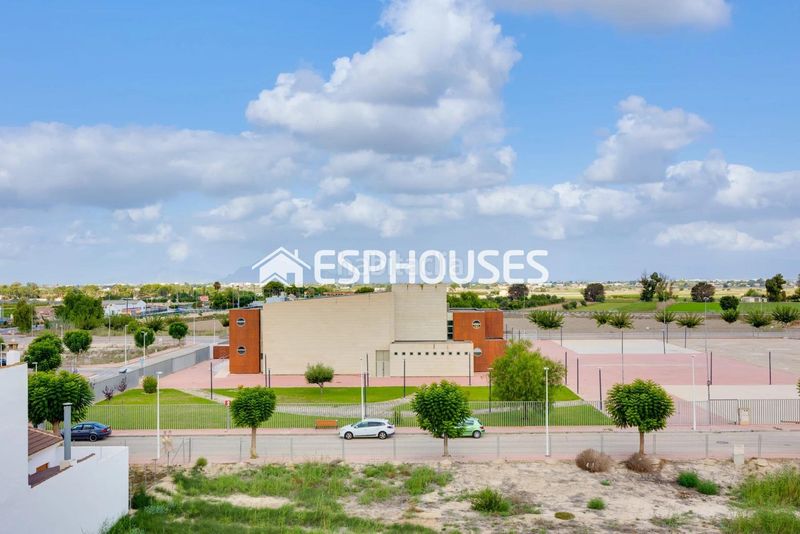 Foto 0d128009-ccbe-4b2c-9e1b-ab80c9397925. Apartament amb piscina a San Fulgencio