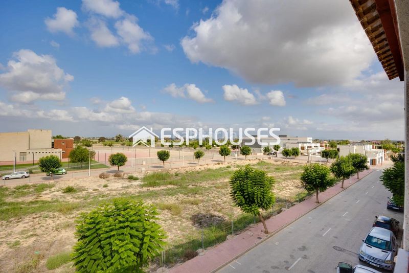 Foto fdc9910e-8869-448e-886a-66c8858aad38. Apartament amb piscina a San Fulgencio