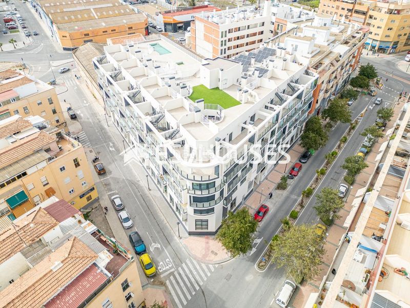 Foto 81deaac1-d771-444a-954e-a371876e7ef7. Àtic amb aparcament piscina a Florida Baja Alicante