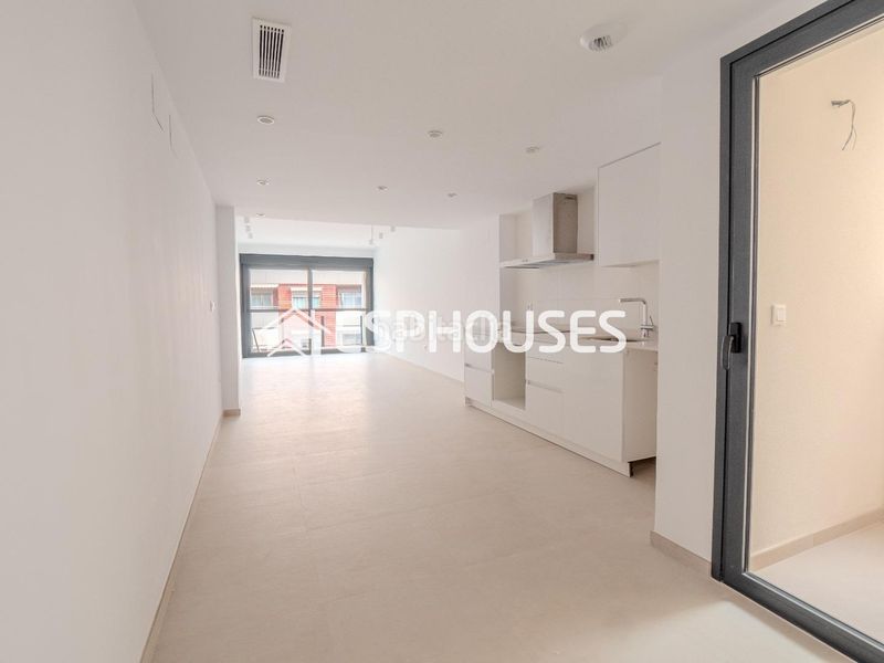 Foto 18d9f2cc-66bf-402f-b863-de16d4fabe2c. Pis amb aparcament piscina a Florida Baja Alicante