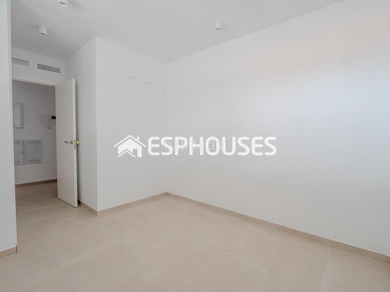 Foto 9a72cb03-1f34-41a7-8e80-a95c0c17a568. Pis amb aparcament piscina a Florida Baja Alicante