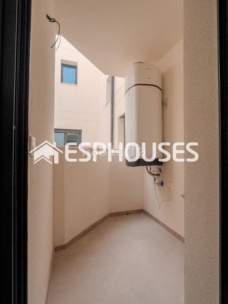 Foto a8a10658-da78-413c-872d-5cb6a50b4d15. Pis amb aparcament piscina a Florida Baja Alicante