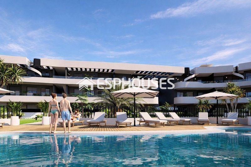 Foto e23427e9-fe79-48e6-8ca5-f86013c9d4c7. Apartament amb aparcament piscina a Centro Alcázares (Los)