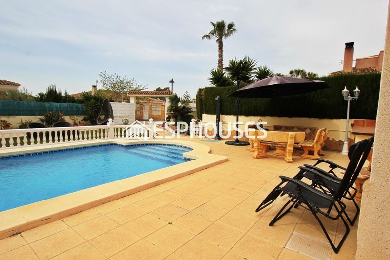 Foto 4c3a6ba0-8743-4fa0-8953-b9dfbe5e457b. Casa amb aparcament piscina a Busot