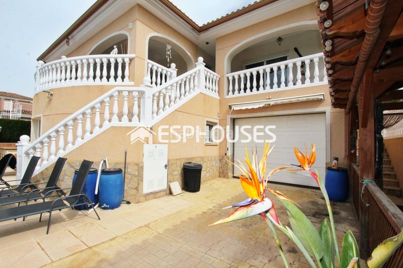 Foto 8ad61bfb-3f8f-42c5-8ceb-819e2ea89f8a. Casa amb aparcament piscina a Busot