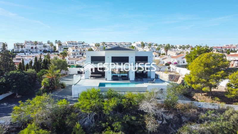 Foto 8b92b766-ef1b-4a58-9c27-f8b05a636937. Casa amb aparcament piscina a Rojales