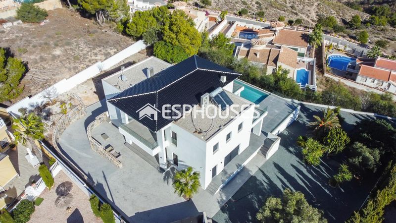 Foto fc181f2f-6fd9-45b4-9e19-0c7b26eb9edd. Casa amb aparcament piscina a Rojales