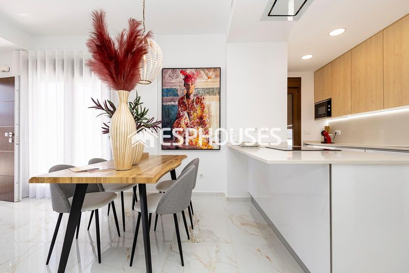 Foto 6a3b8d34-9009-4851-970e-ffe24c236549. Casa amb aparcament piscina a Casco urbano Polop