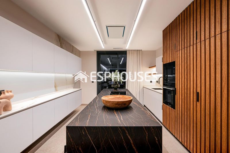 Foto 814703b6-74f6-4daa-8074-ef7bdf42af82. Casa amb aparcament piscina a Varadero Nucia (la)