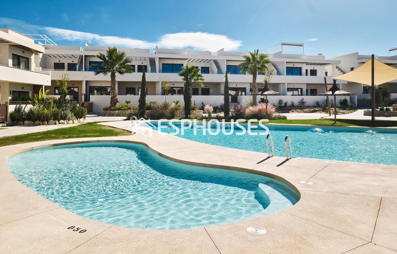 Foto b8f93931-142d-47c6-8863-a1af133d5ee3. Casa amb aparcament piscina a El Acequión Torrevieja