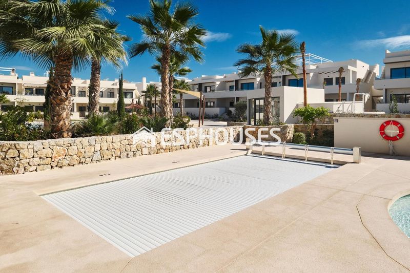 Foto f051964f-68b5-4615-9f9e-9bdd5827e493. Casa amb aparcament piscina a El Acequión Torrevieja