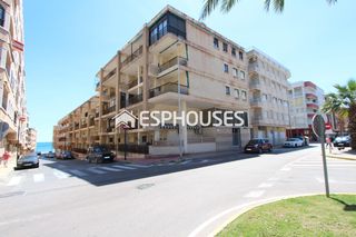 Piso en Guardamar Playa. Apartamento duplex, a 100 metros de la playa