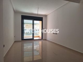 Apartamento en Guardamar Playa. Estrena apartamento junto al mar 2 dormitorios, garaje y ubicaci