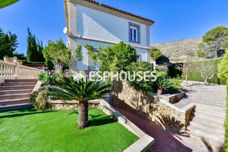 Foto f6a8858c-5317-4a61-8225-c6d3f23c833e. Casa amb calefacció aparcament piscina a Oliva playa Oliva