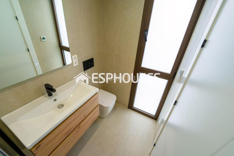 Foto e07e935a-02a1-418a-9a5d-edf2c90f07a8. Casa adossada amb aparcament piscina a Almoradí
