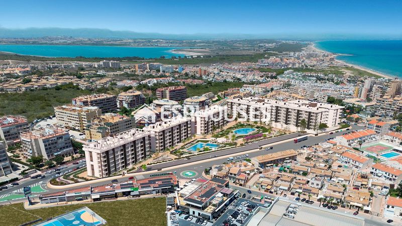 Foto 507e531f-3e93-4acc-8983-6407009eb5cc. Planta baixa amb aparcament piscina a Torreblanca Torrevieja